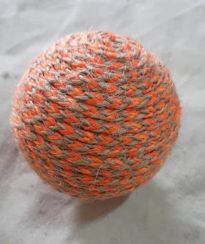 Royal Pet Needs Ryp Scratching Ball Cat Toy
