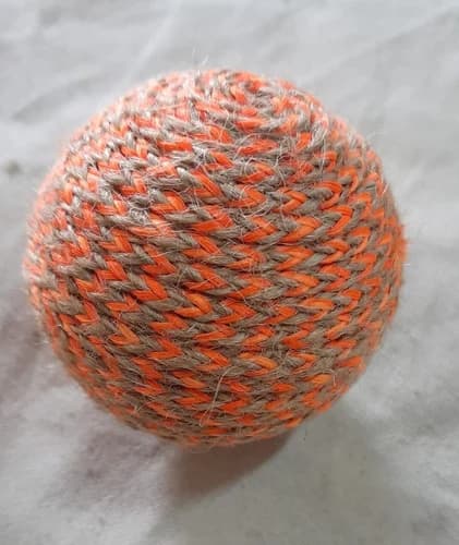 Royal Pet Needs Ryp Scratching Ball Cat Toy